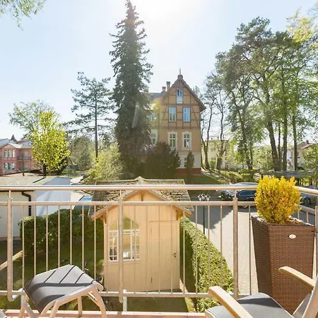 Haus Auf Dem Huegel Moderne 11 ゼーバート・ヘリングスドルフ