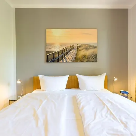 Haus Auf Dem Huegel Moderne 11 ゼーバート・ヘリングスドルフ