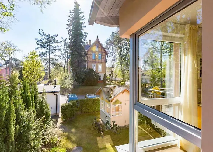 Haus Auf Dem Huegel Moderne 11 *